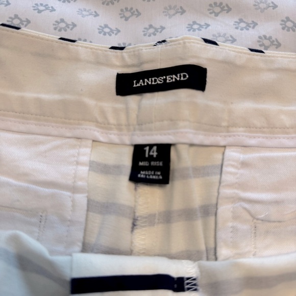 Lands' End Women’s Navy Blue and Cream Size 14 Nautical Style Mud Rise Shorts - Picture 6 of 7